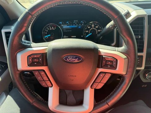 Used 2019 Ford F150 Lariat w/ Equipment Group 501A Mid image 31