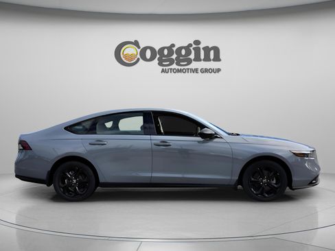 New 2025 Honda Accord SE image 10