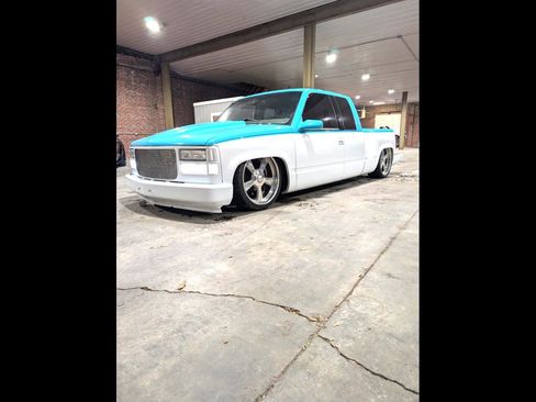 Used 1998 Chevrolet Silverado 1500 2WD Extended Cab w/ Preferred Equipment Group 3 image 2