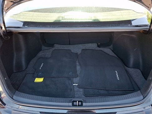 Used 2023 Toyota Corolla LE w/ Carpet Mat Package (TMS) FWD image 28