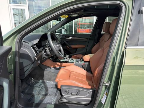 Used 2024 Audi Q5 e Premium Plus image 9