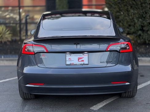 Used 2022 Tesla Model 3 Performance image 14