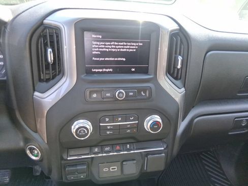 Used 2024 GMC Sierra 2500 Pro w/ Convenience Package AWD/4WD image 14
