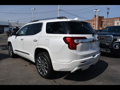 Used 2022 GMC Acadia Denali w/ Denali Ultimate Package image 11