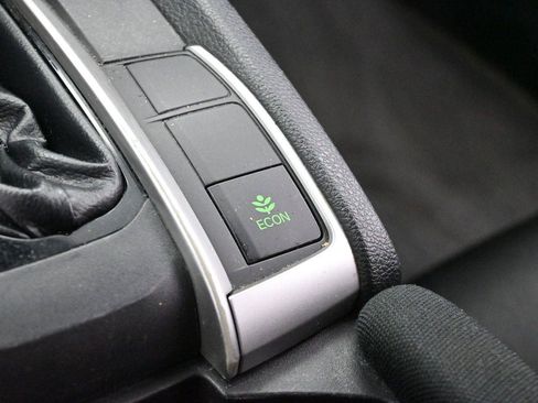 Used 2020 Honda Civic LX image 24