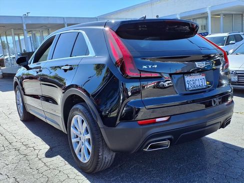 Used 2023 Cadillac XT4 Luxury w/ Cold Weather Package image 3