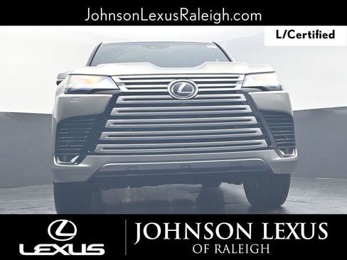 Certified 2024 Lexus LX 600 4WD w/ Luxury Package image 16