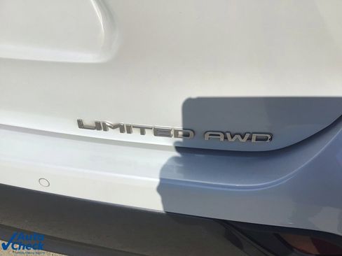 Used 2022 Toyota Highlander Limited image 9