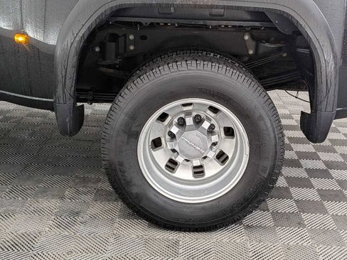 Used 2024 GMC Sierra 3500 Denali w/ Denali Reserve Package image 15