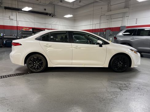 Certified 2022 Toyota Corolla LE image 11