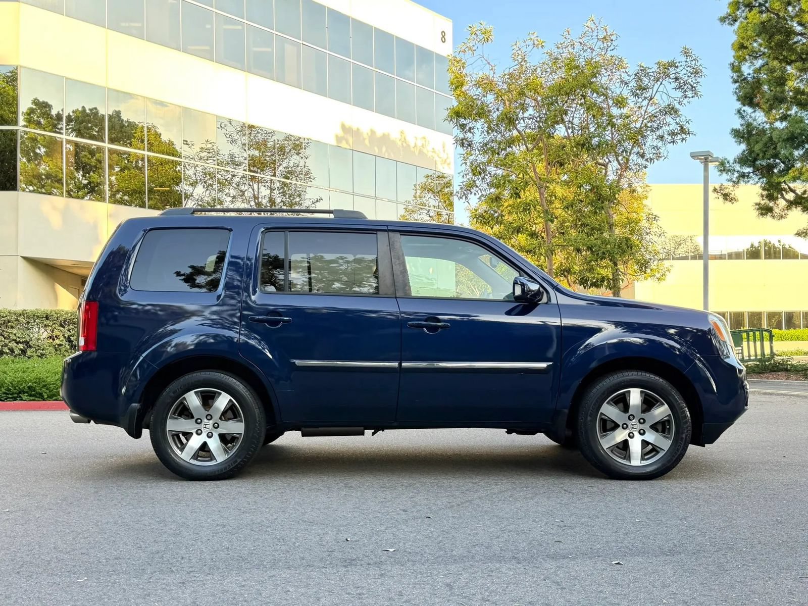Used 2013 Honda Pilot Touring image 3