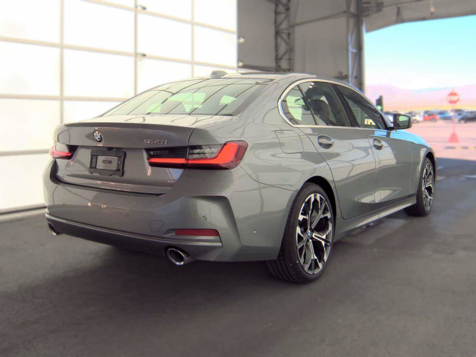 Used 2026 BMW 330i Sedan w/ Premium Package RWD image 4