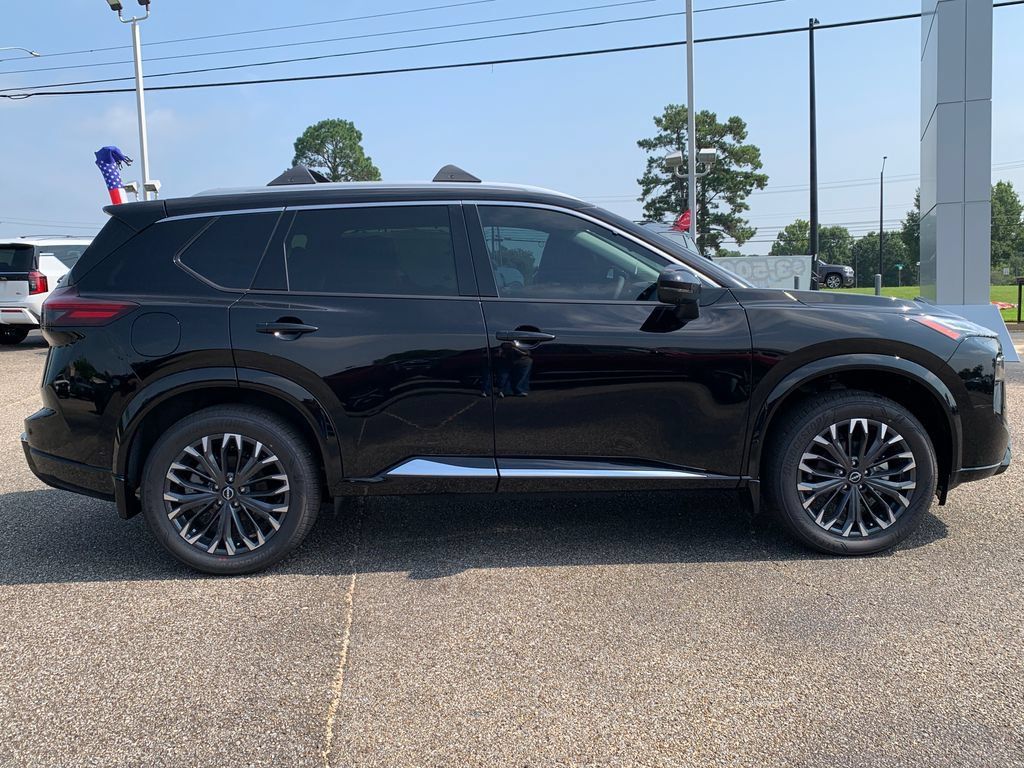 New 2026 Nissan Rogue Platinum w/ Platinum Premium Package AWD/4WD image 2