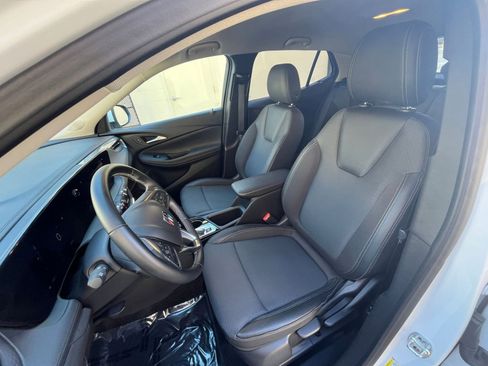 Used 2025 Buick Encore GX Preferred image 32