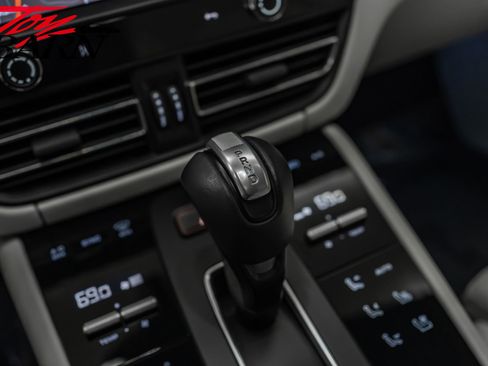 Used 2022 Porsche Macan S image 40