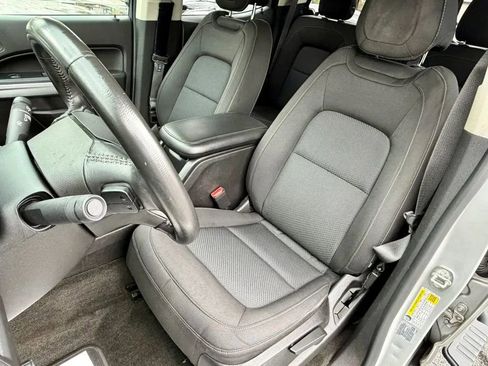 Used 2017 Chevrolet Colorado LT w/ LT Convenience Package AWD/4WD image 11