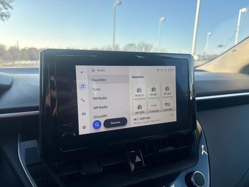 Used 2023 Toyota Corolla LE image 23