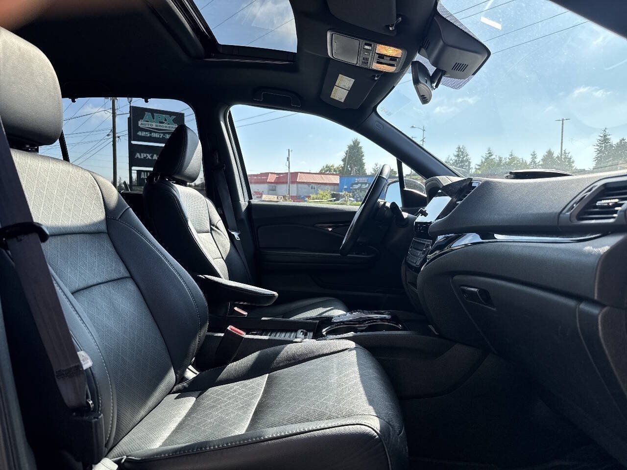 Used 2023 Honda Passport Elite image 17