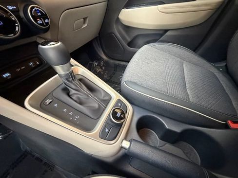 Certified 2026 Hyundai Venue SEL FWD image 22