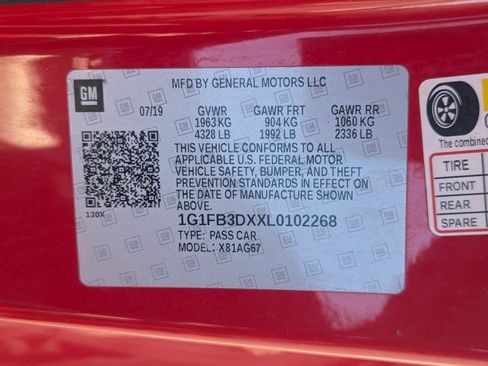 Used 2020 Chevrolet Camaro LT image 34