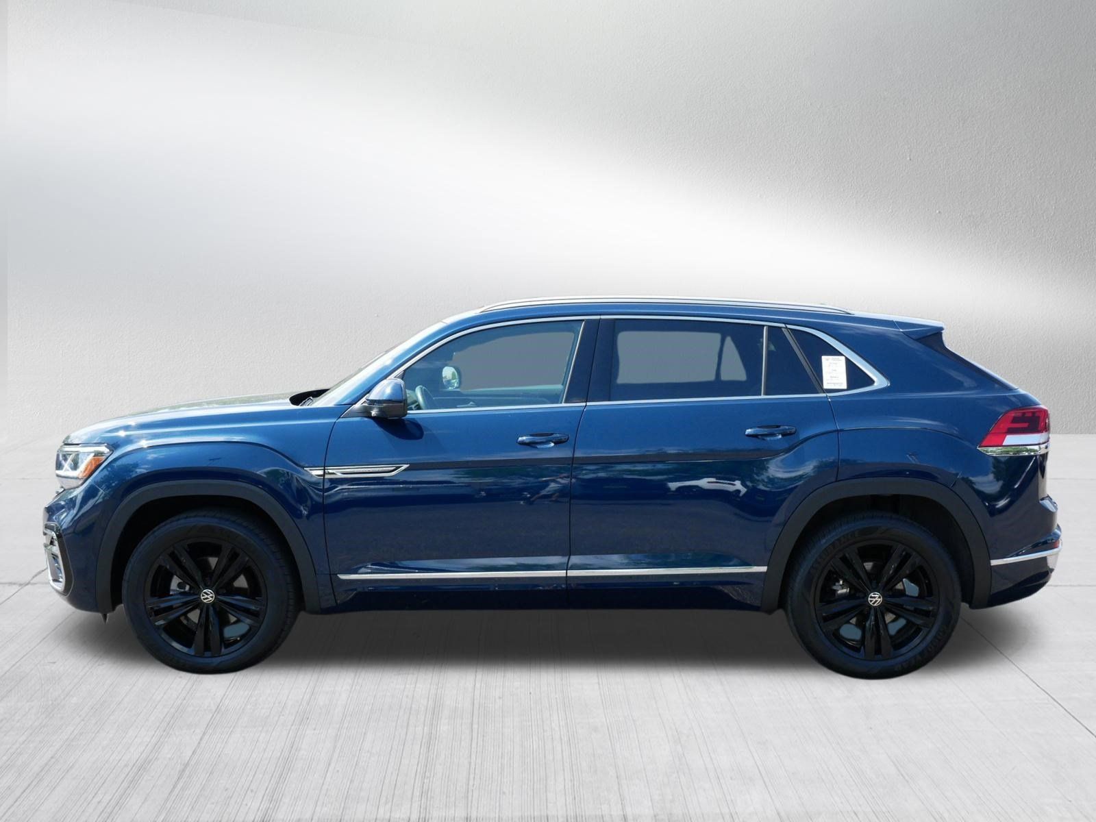 Certified 2023 Volkswagen Atlas Cross Sport SEL Premium R-Line AWD/4WD image 4