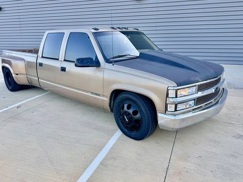 Used 1996 Chevrolet Silverado 3500 2WD Crew Cab image 2