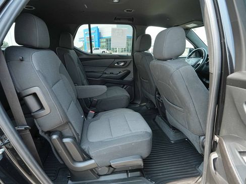 Used 2023 Chevrolet Traverse LT AWD/4WD image 24