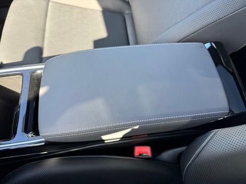 Used 2024 Volkswagen ID.4 Pro S image 15