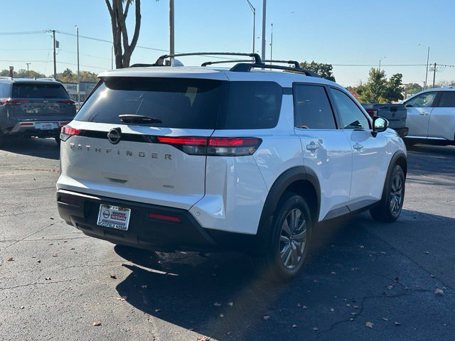 Used 2025 Nissan Pathfinder SV w/ Cargo Package AWD/4WD image 4
