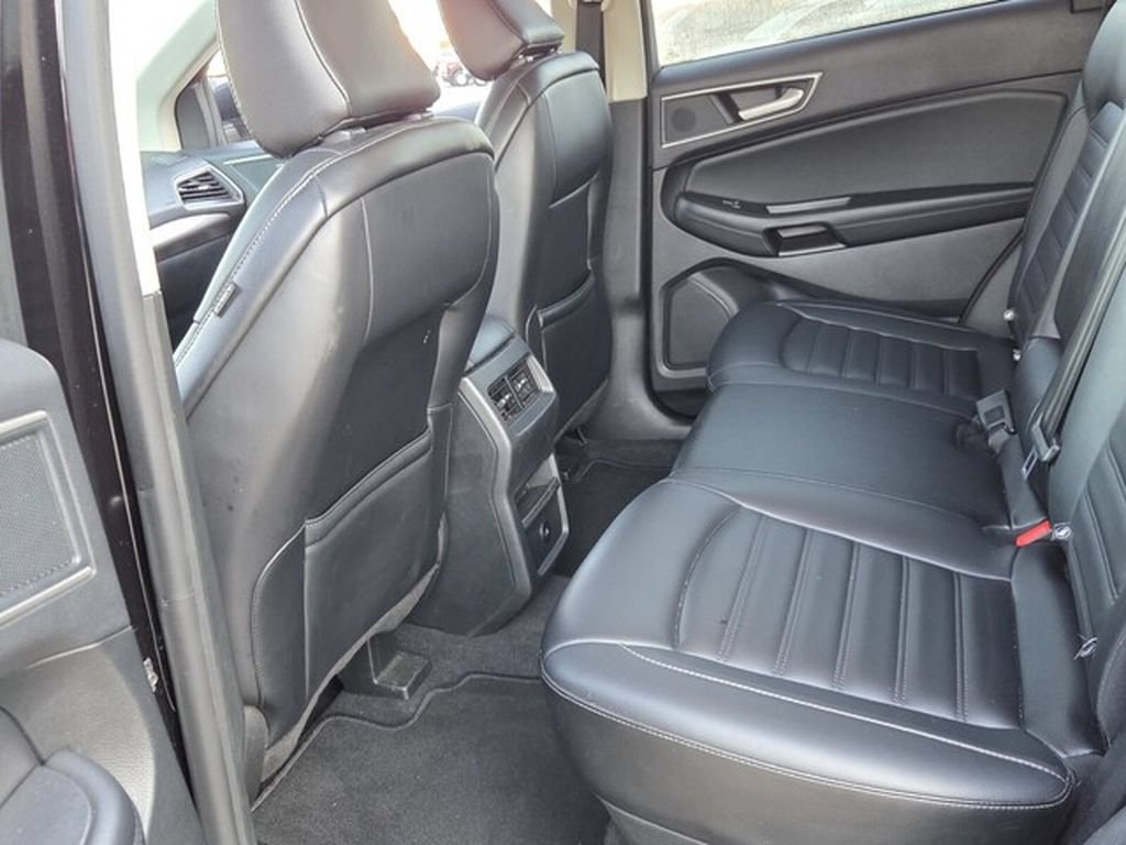Used 2024 Ford Edge SEL AWD/4WD image 9