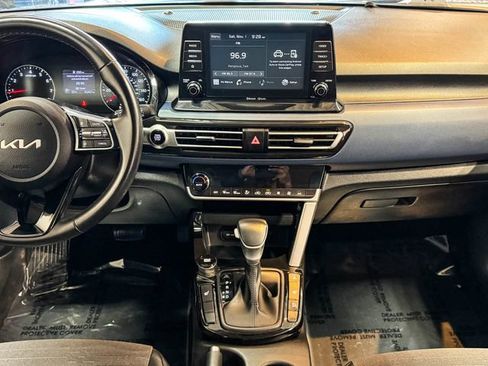 Used 2023 Kia Seltos S image 27