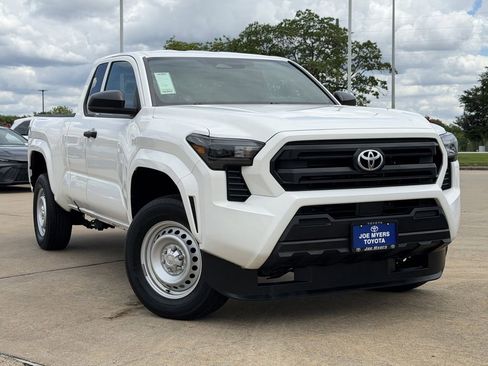 Used 2024 Toyota Tacoma SR RWD image 2