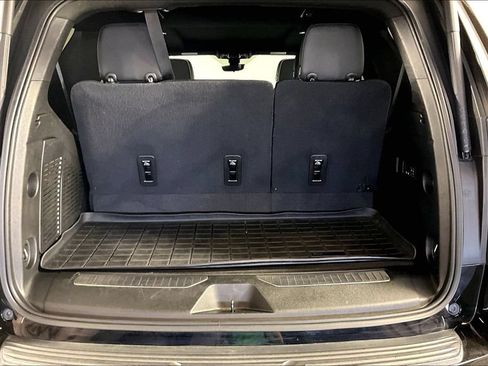 Used 2021 Chevrolet Tahoe Premier w/ Premium Package AWD/4WD image 30