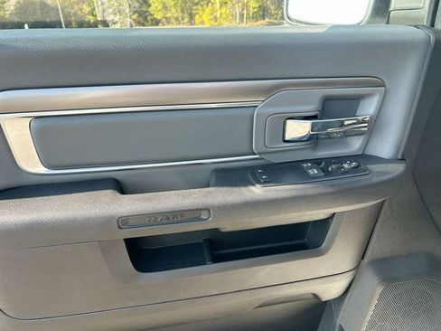 Used 2022 RAM 1500 Classic SLT image 16
