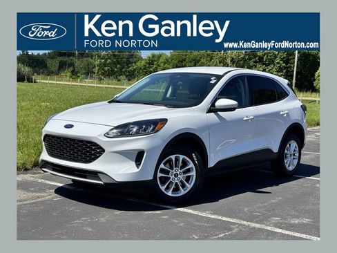Used 2021 Ford Escape SE w/ Cold Weather Package AWD/4WD image 1