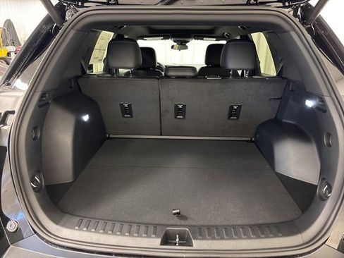 New 2026 Chevrolet Equinox LT w/ Convenience Package II image 14