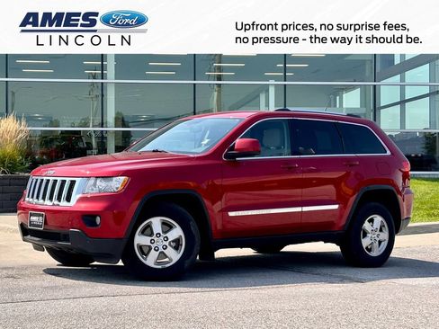 Used 2011 Jeep Grand Cherokee Laredo w/ Security & Convenience Group AWD/4WD image 1