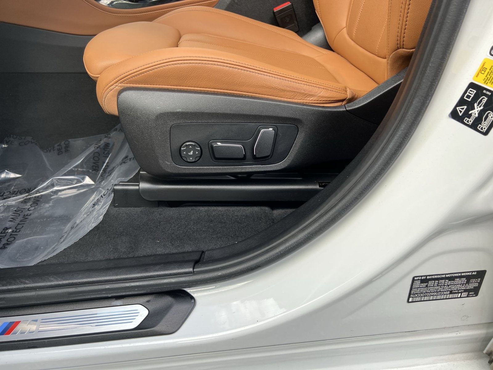 Used 2024 BMW X4 xDrive30i w/ M Sport Package AWD/4WD image 14