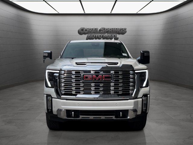 Used 2025 GMC Sierra 2500 Denali w/ Denali Reserve Package AWD/4WD image 2