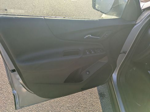 Used 2024 Chevrolet Equinox LT image 12