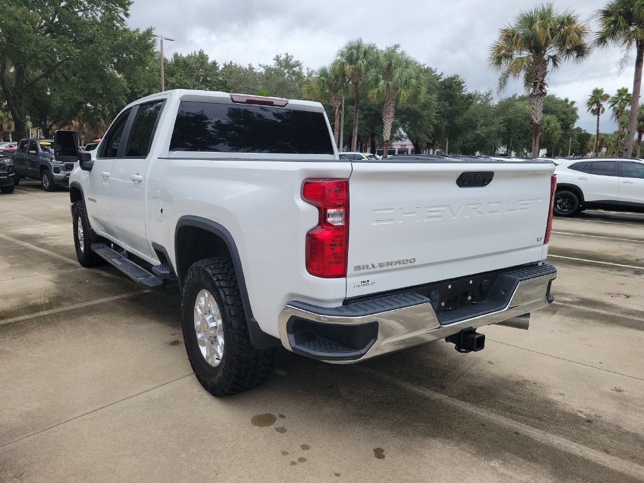 Used 2024 Chevrolet Silverado 2500 LT AWD/4WD image 4