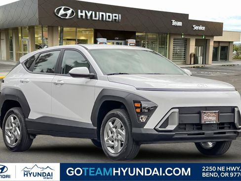 New 2026 Hyundai Kona SE image 1
