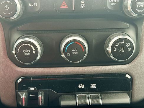 Used 2023 RAM 3500 Big Horn w/ Level 1 Equipment Group AWD/4WD image 18