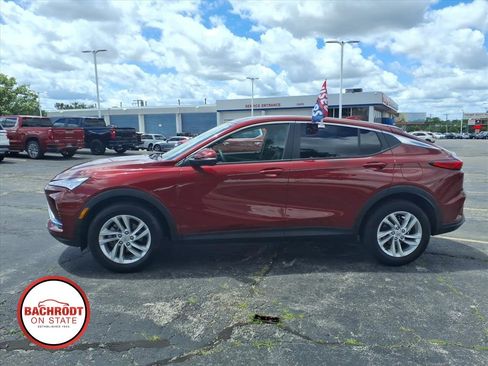 Used 2024 Buick Envista Preferred w/ Convenience II Package FWD image 4