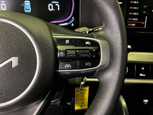 Used 2024 Kia Sportage LX image 12