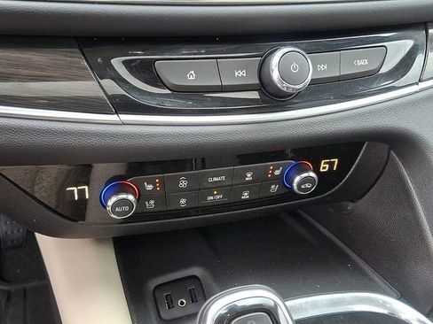 Used 2018 Buick Enclave Premium FWD image 14