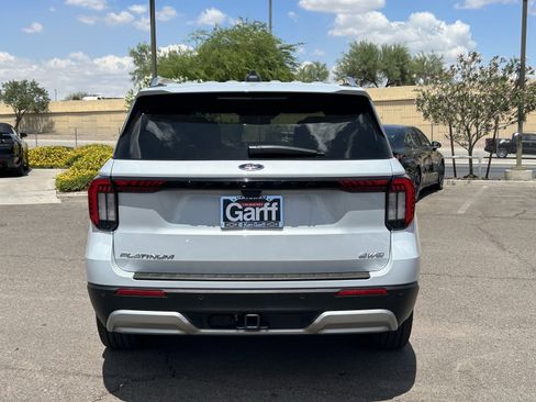 Used 2025 Ford Explorer Platinum w/ LUX Leather Package AWD/4WD image 4
