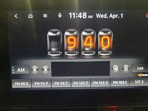 Used 2023 Hyundai Elantra SEL w/ Convenience Package image 25