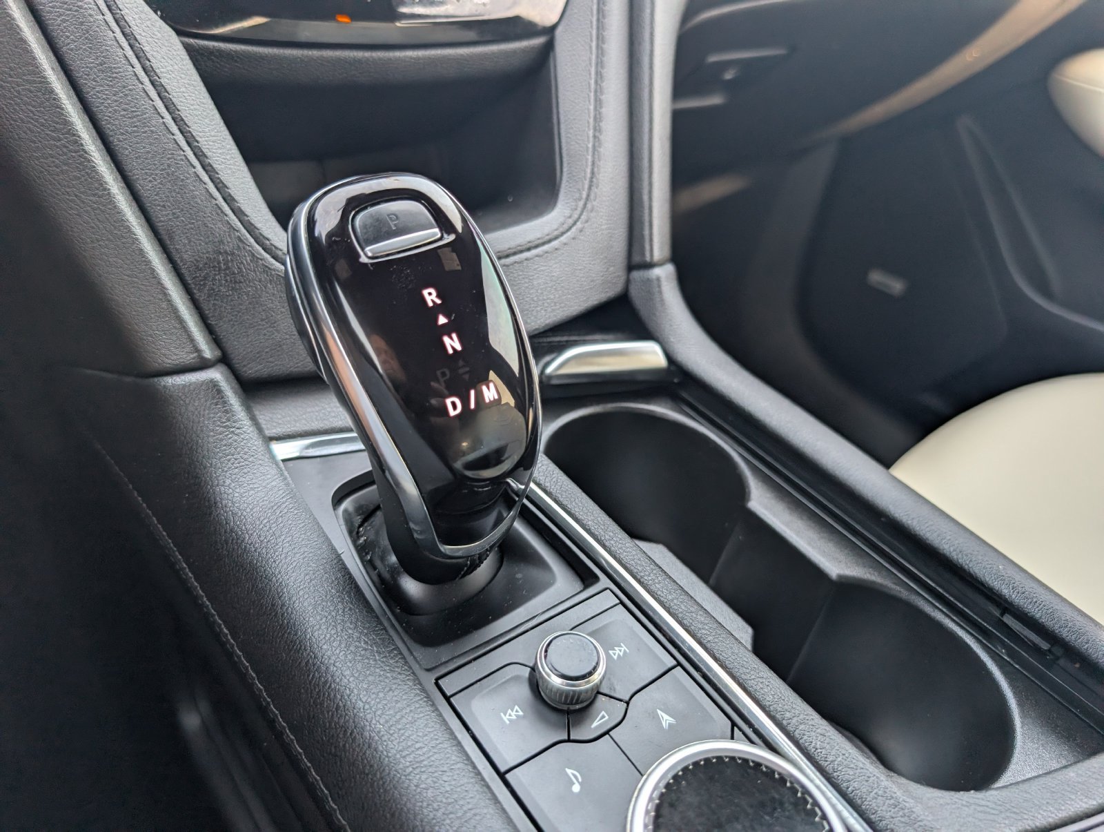 Used 2023 Cadillac XT6 Sport AWD/4WD image 23