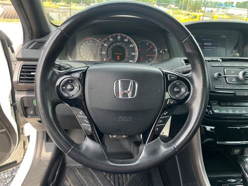 Used 2016 Honda Accord Sport image 17